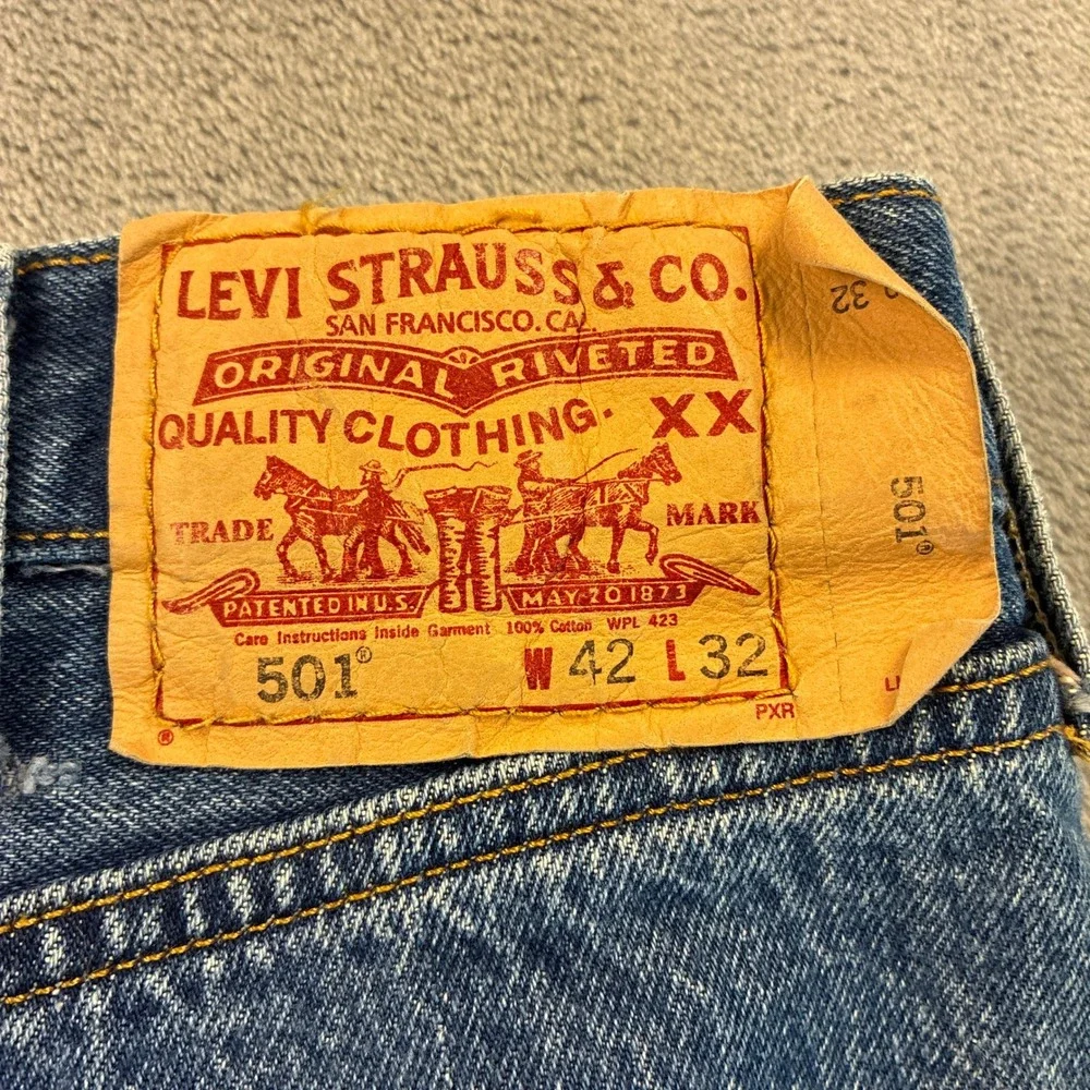 Levis 501 Original Fit Jeans Men's 42x32 Blue Denim Button Fly Straight Leg
